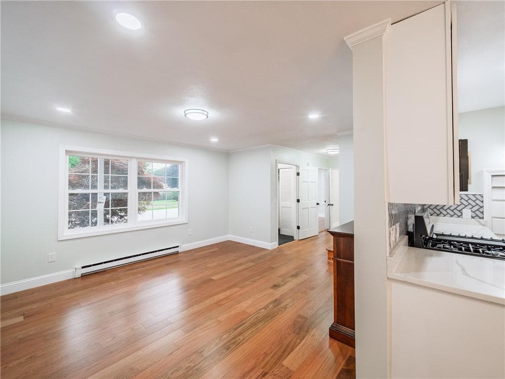 25 Pleasant Avenue photo 14