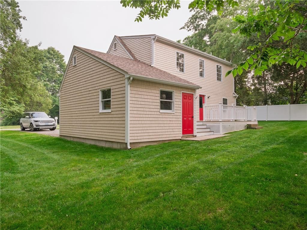 25 Pleasant Avenue photo 4
