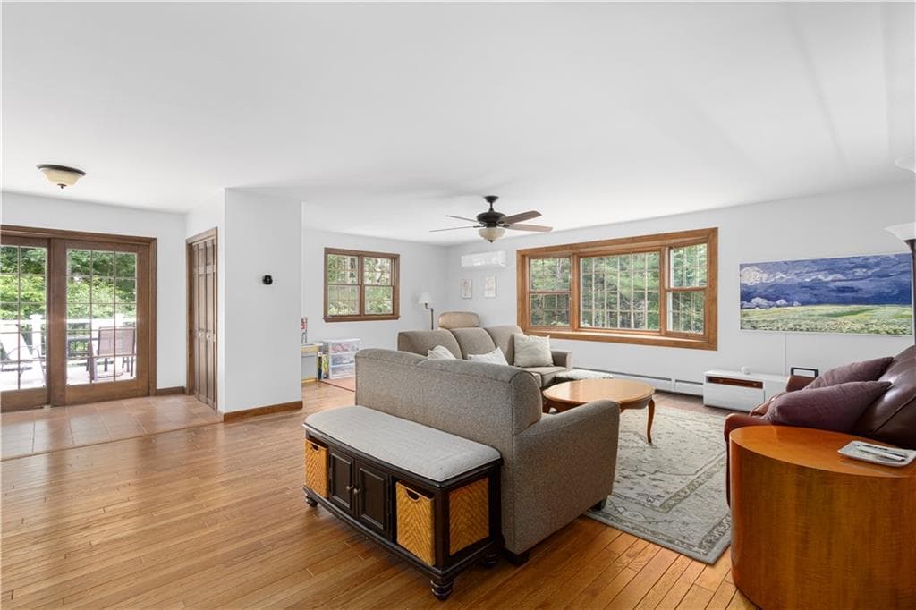 257 Shannock Road photo 5