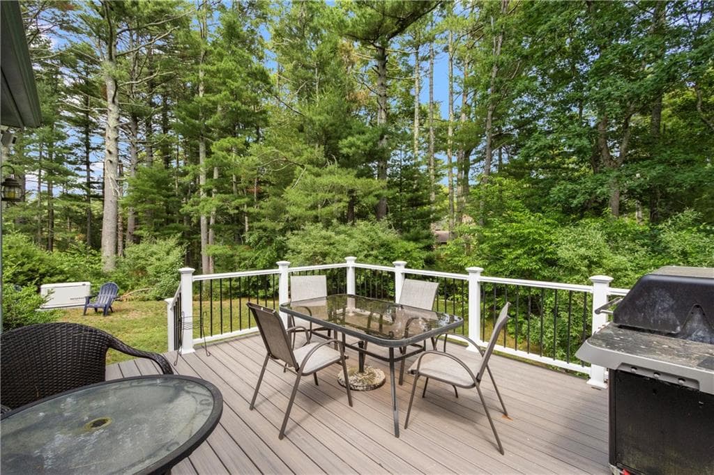 257 Shannock Road photo 9