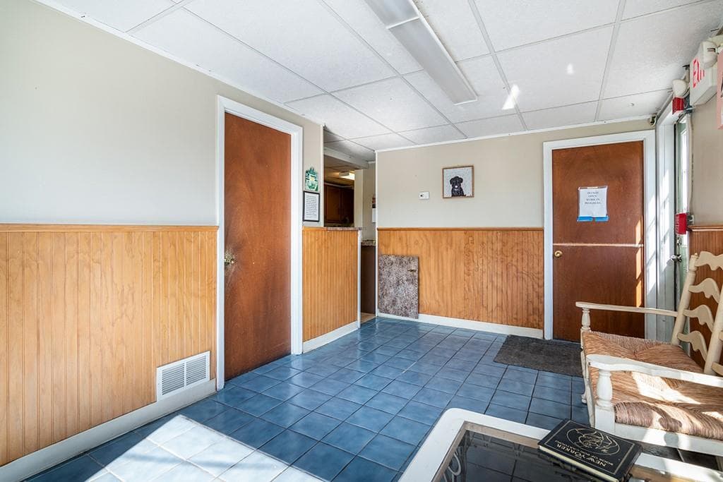 7440 7456 Post Road photo 16