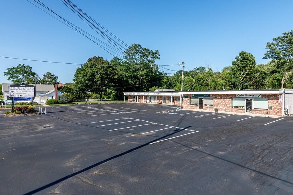 7440 7456 Post Road