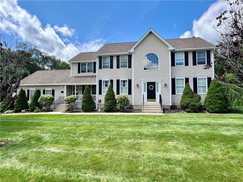 35 East Lantern Road