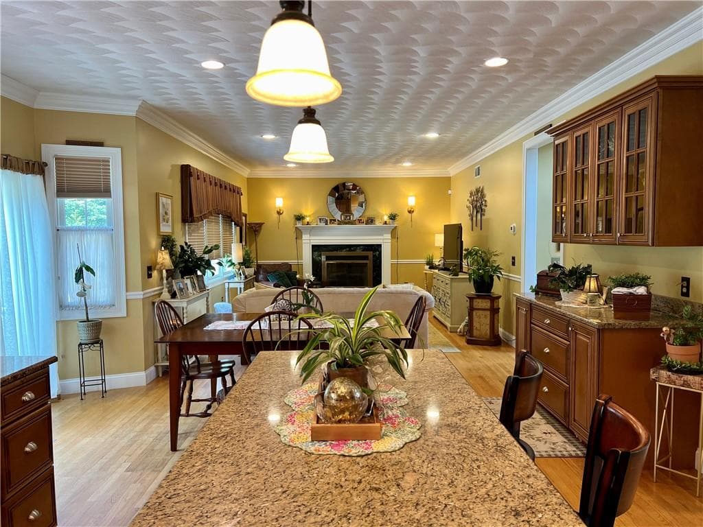 35 East Lantern Road photo 9