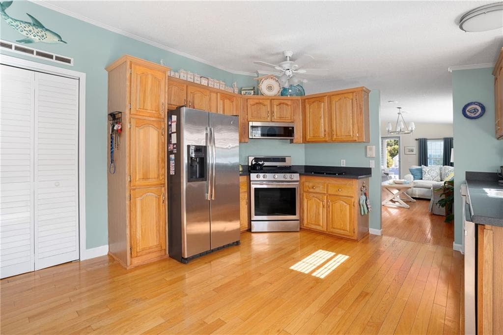 9 Mockingbird Lane photo 13