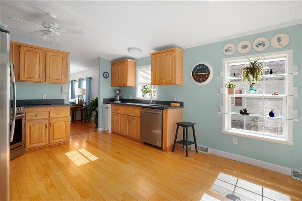 9 Mockingbird Lane photo 12