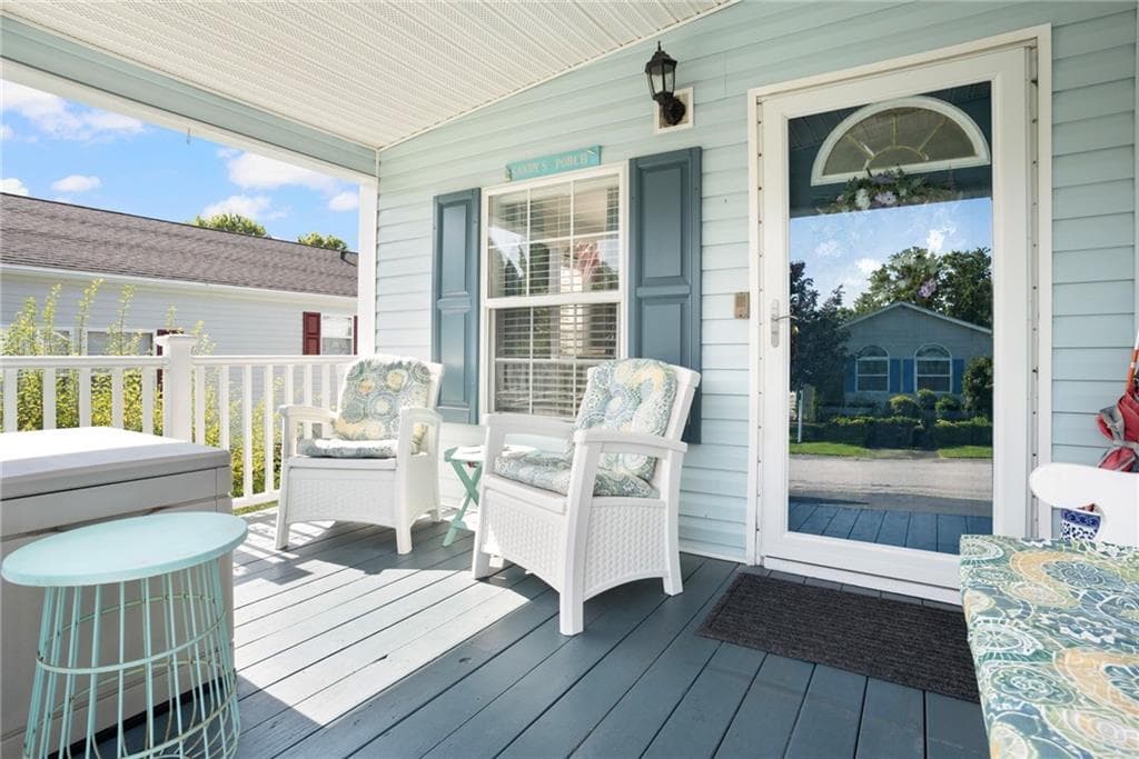 9 Mockingbird Lane photo 5