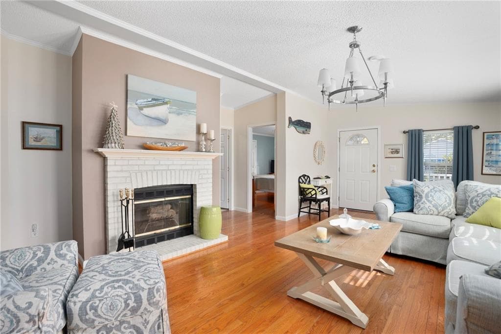 9 Mockingbird Lane photo 10