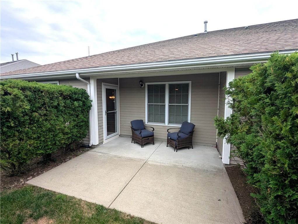 Condominium at 105 Village Green Circle, Coventry, photo 23 of 31