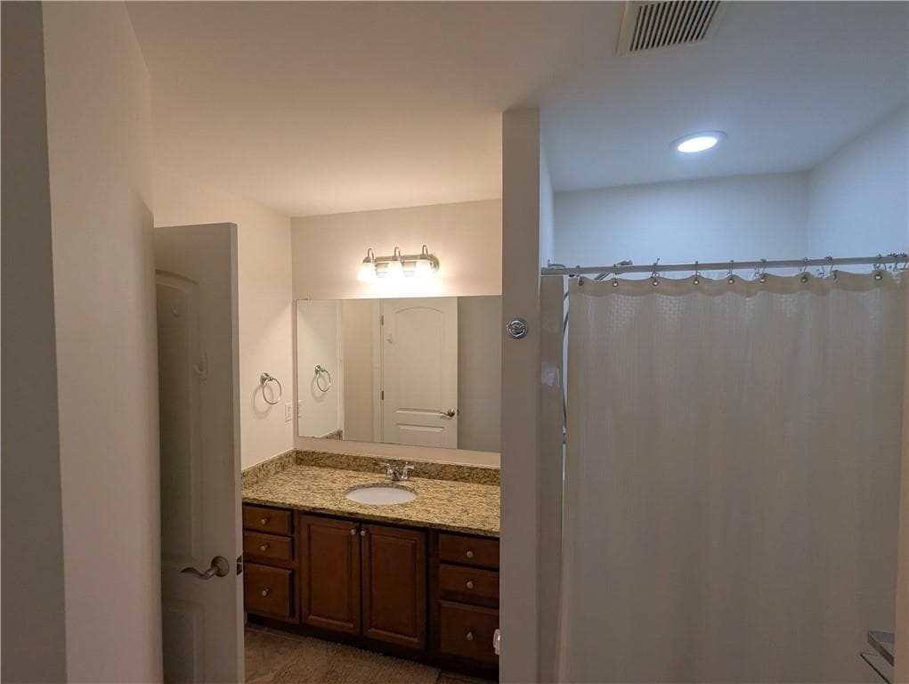 Condominium at 105 Village Green Circle, Coventry, photo 9 of 31
