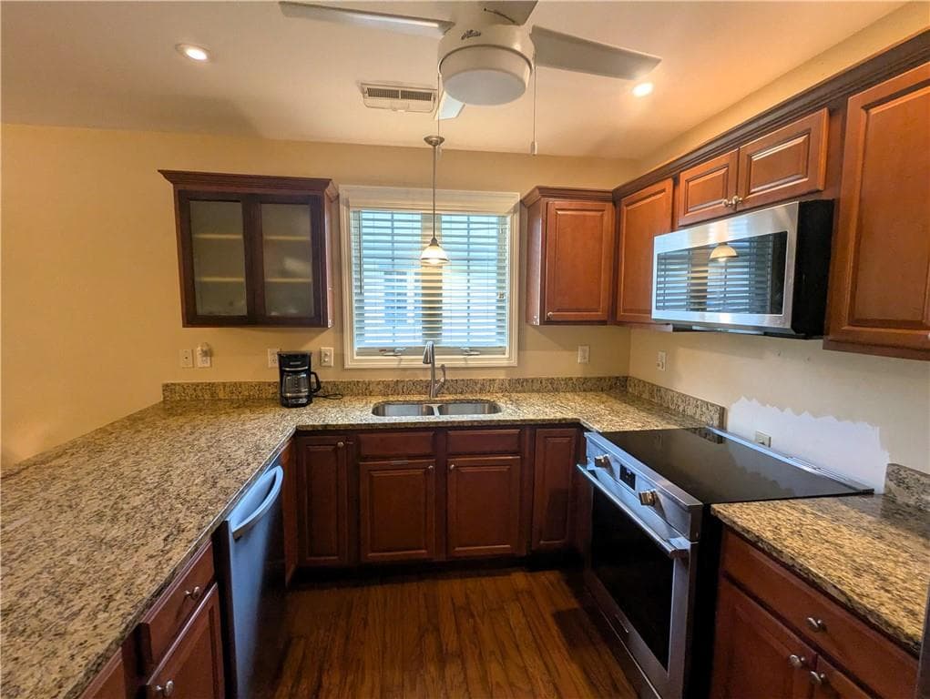 Condominium at 105 Village Green Circle, Coventry, photo 11 of 31