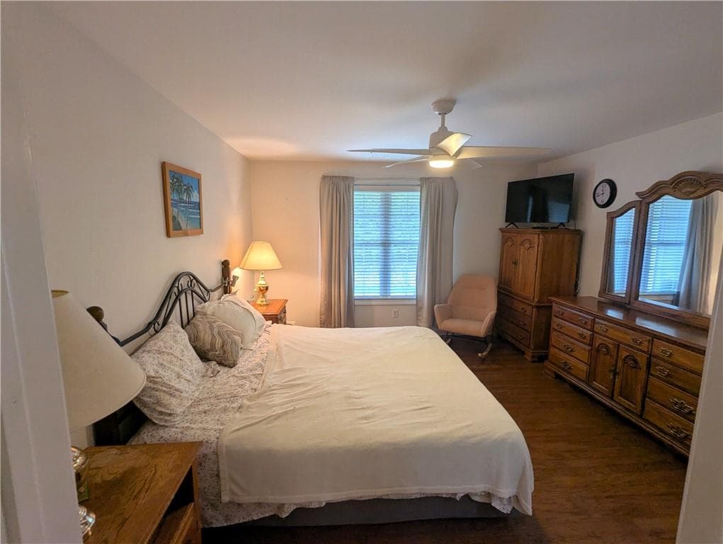 Condominium at 105 Village Green Circle, Coventry, photo 8 of 31