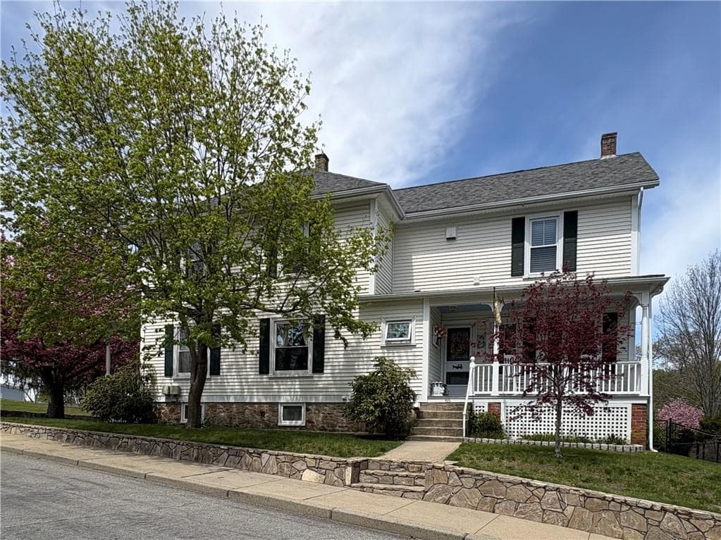 65 Summit Avenue photo 3