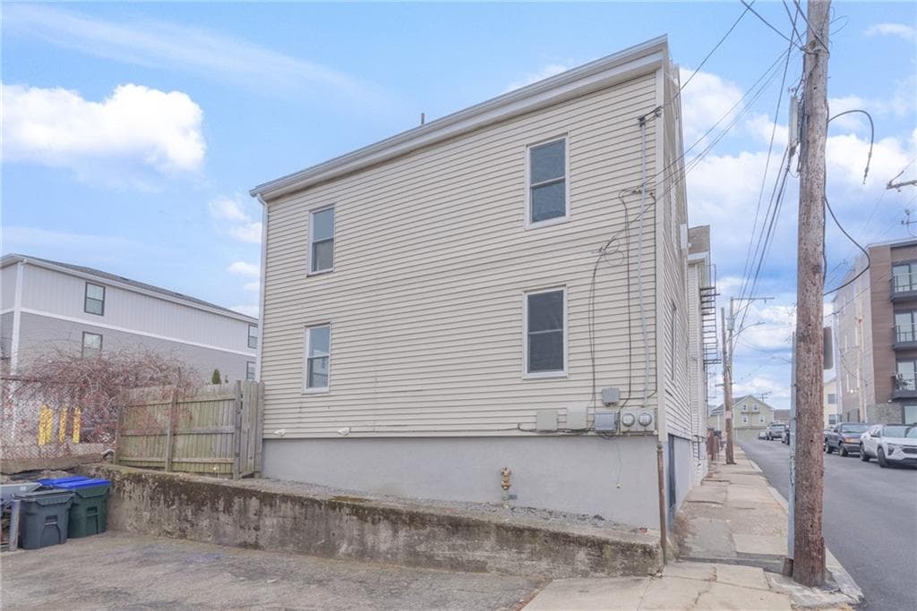 8 10 Marcello Street photo 2