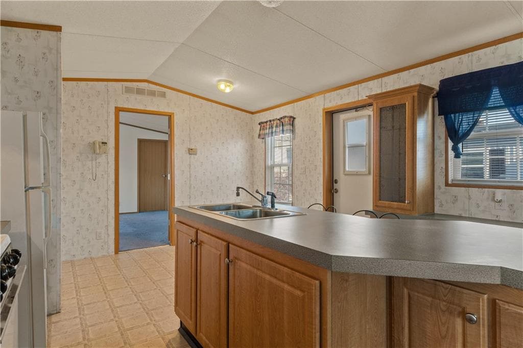 34 #1 Langdon Avenue photo 4