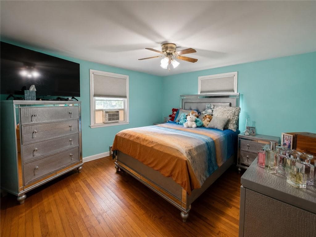 Single Family Residence at 123 Wampanoag Road, Warwick, photo 6 of 12