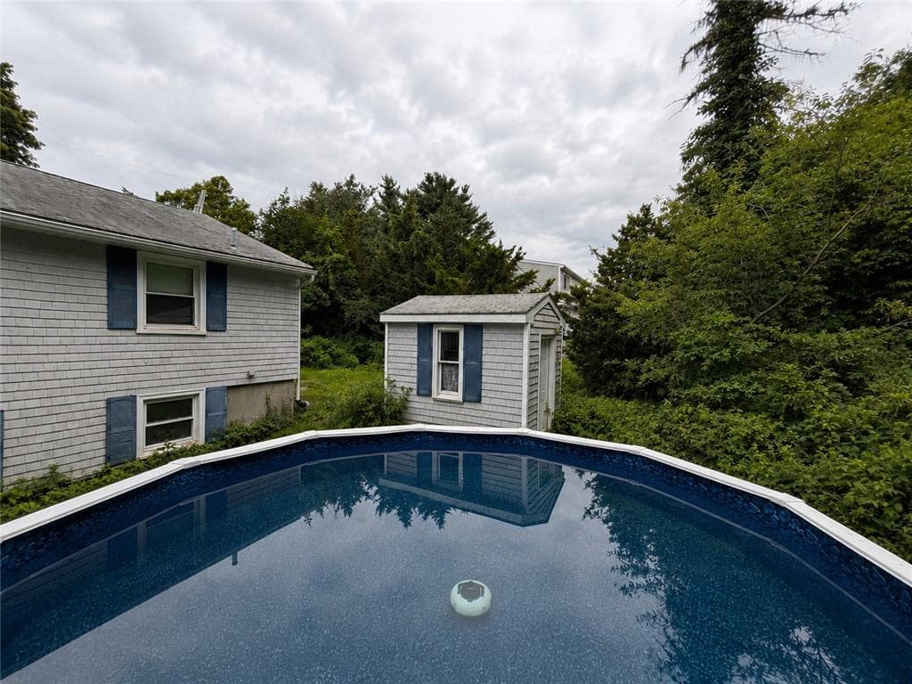 Single Family Residence at 123 Wampanoag Road, Warwick, photo 11 of 12