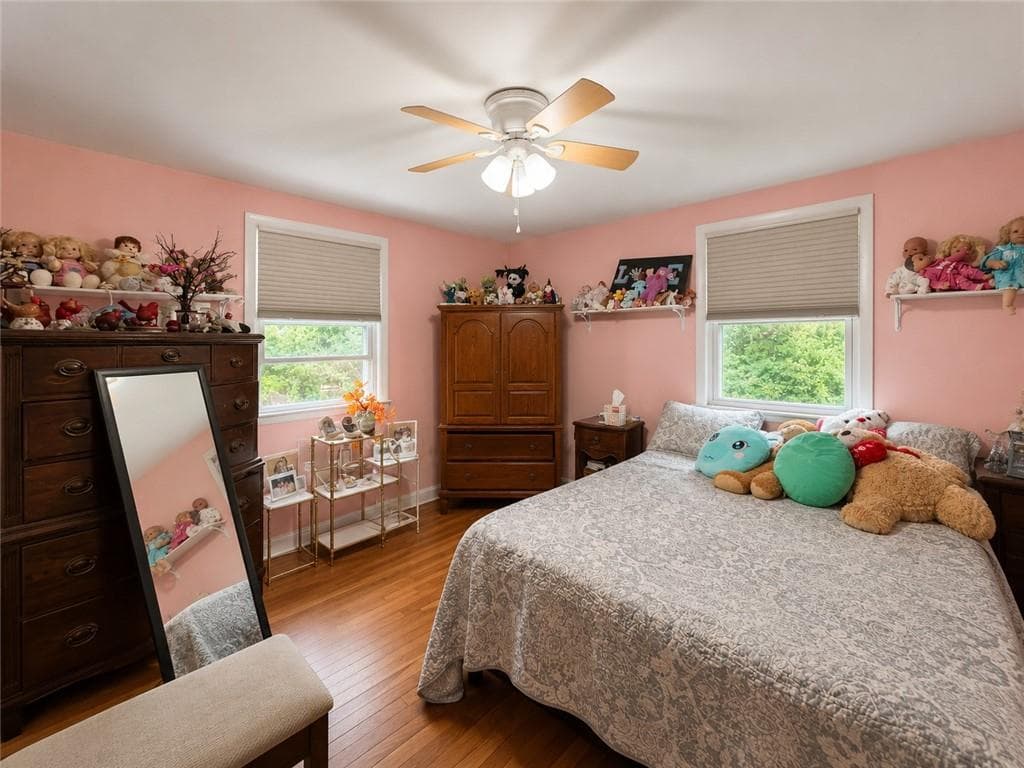 Single Family Residence at 123 Wampanoag Road, Warwick, photo 8 of 12