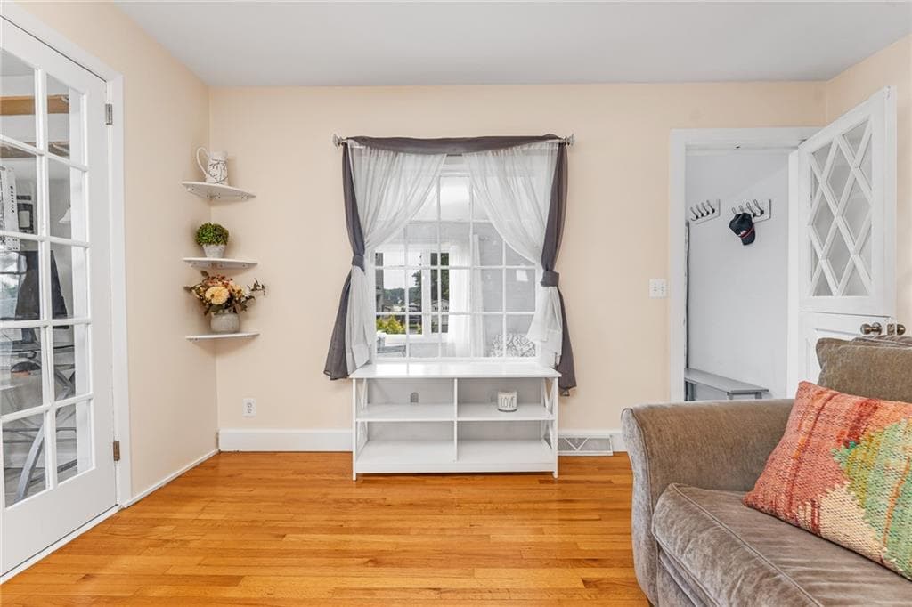 26 Bowden Avenue photo 8
