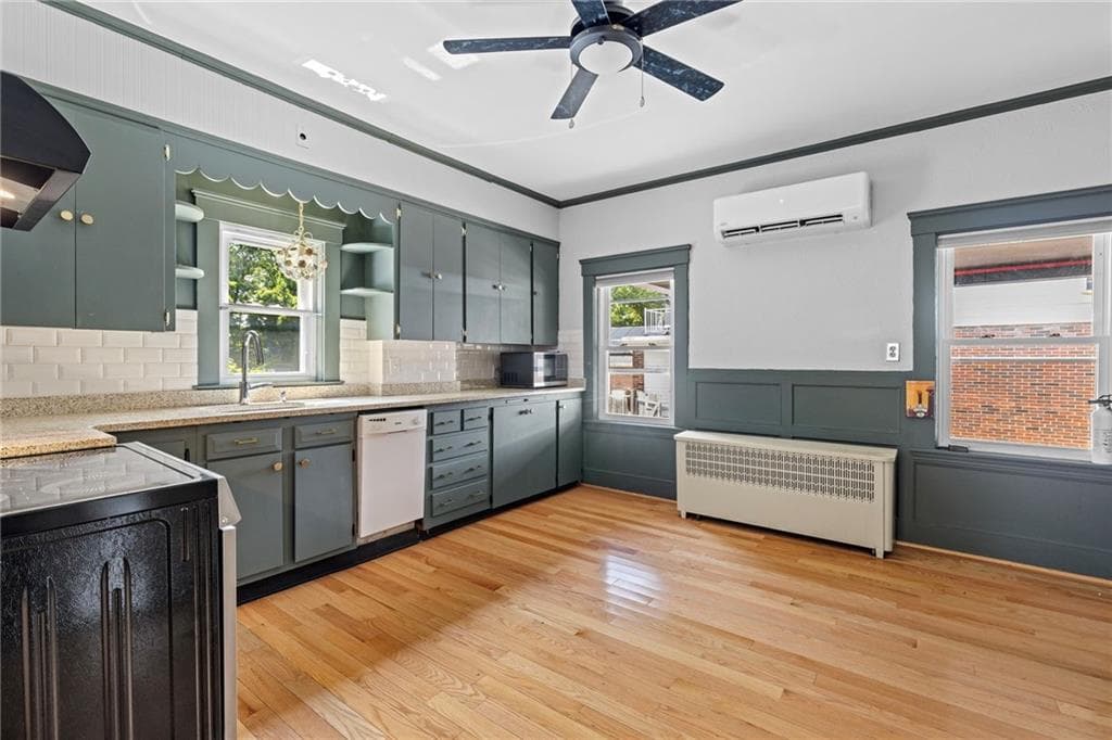 Single Family Residence at 544 Harris Avenue, Woonsocket, photo 14 of 38