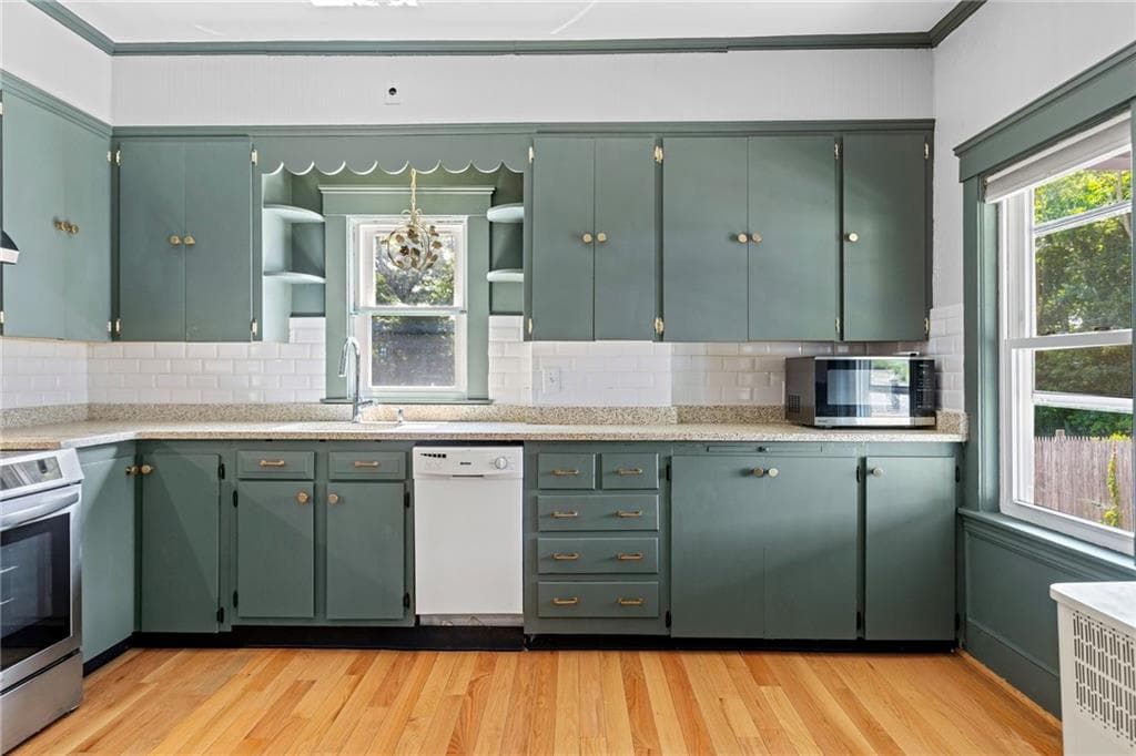 Single Family Residence at 544 Harris Avenue, Woonsocket, photo 15 of 38