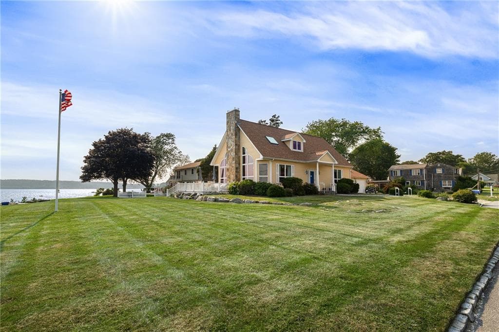 Single Family Residence at 139 Hemlock Avenue, Warwick, photo 42 of 50