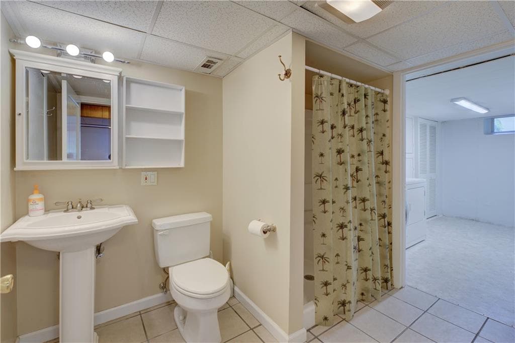 Single Family Residence at 16 Superior Street, Warwick, photo 26 of 35