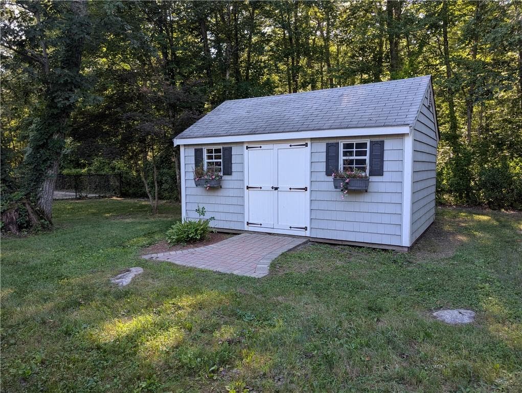 476 Central Pike photo 18