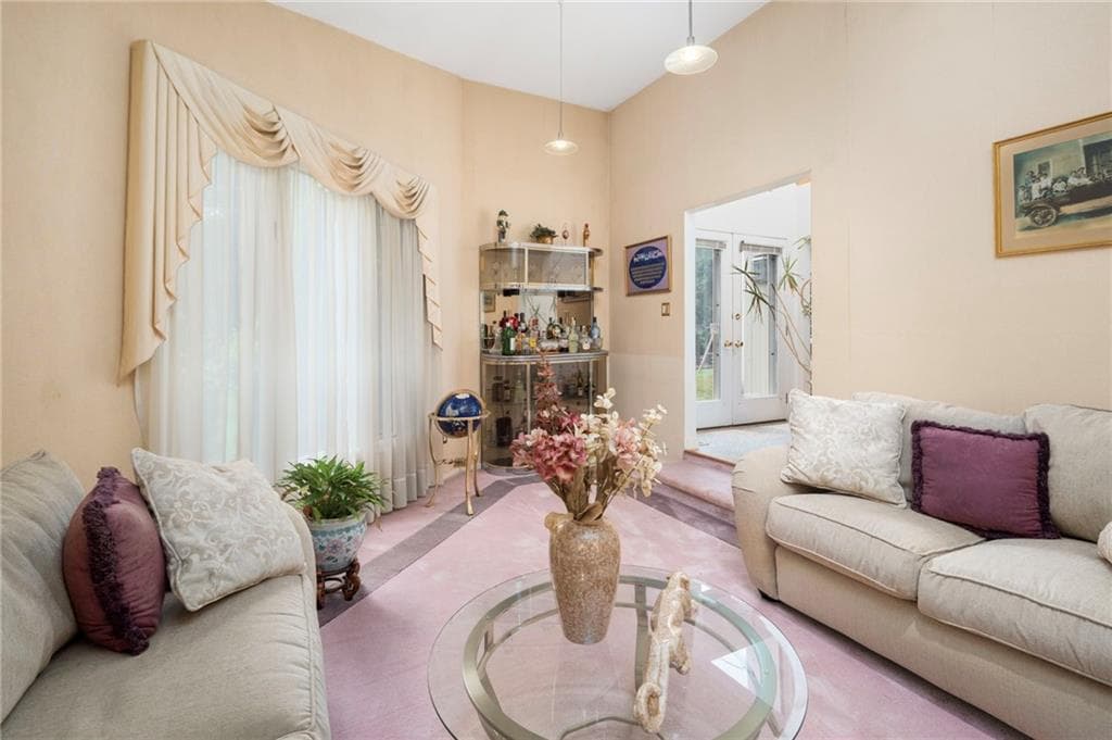 22 Golden View Drive photo 6