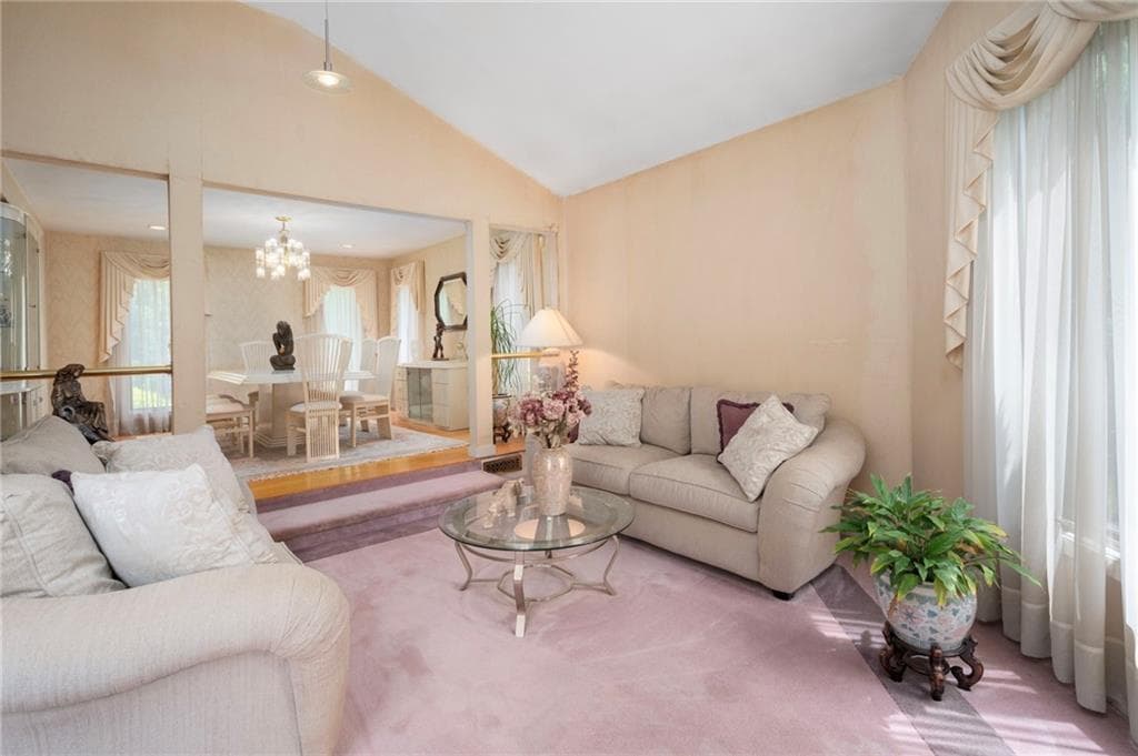 22 Golden View Drive photo 5