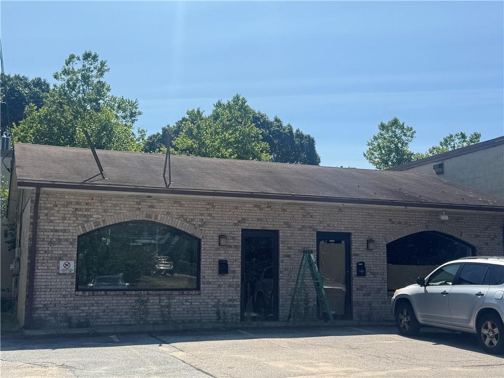 16 Freeborne Street
