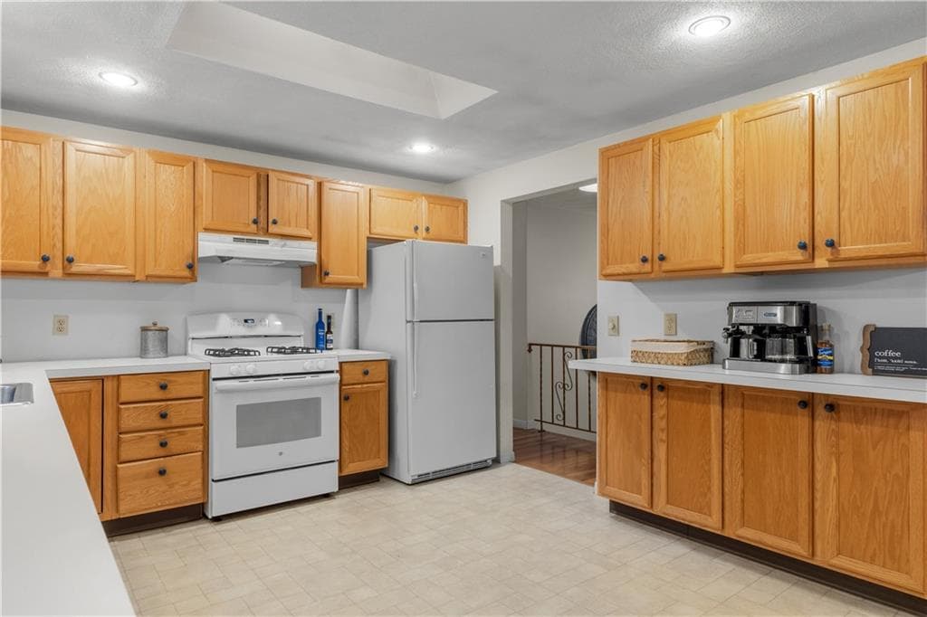 102 Windward Walk photo 16