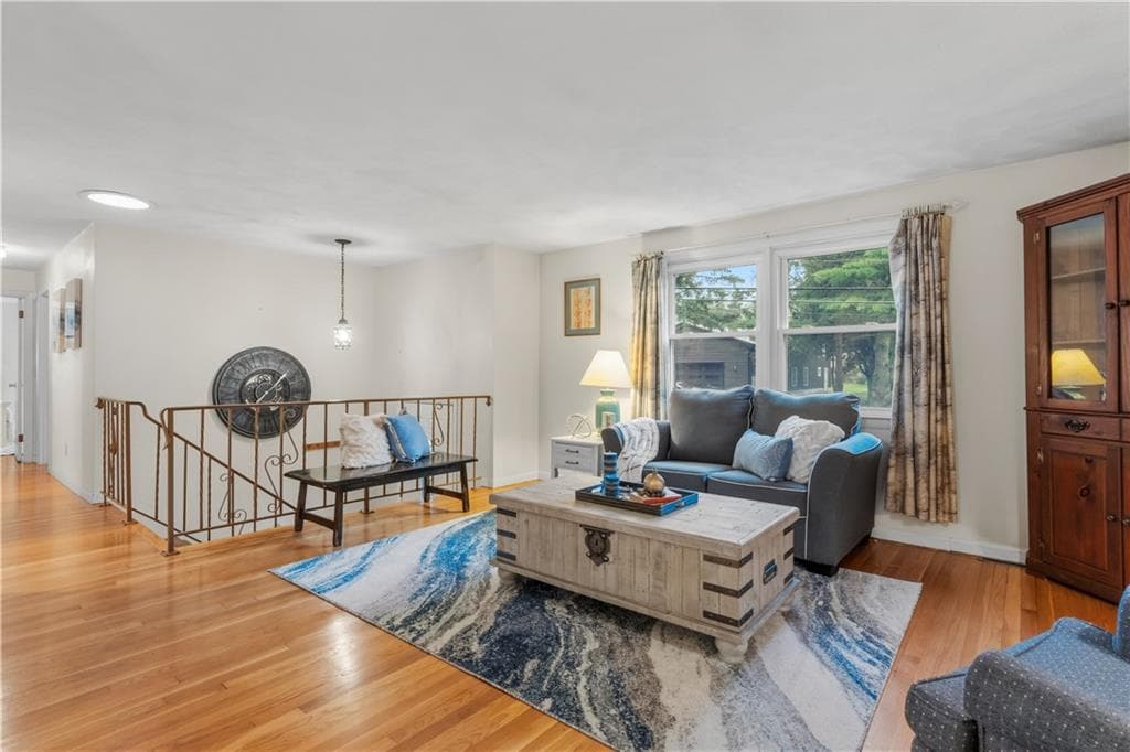 102 Windward Walk photo 12