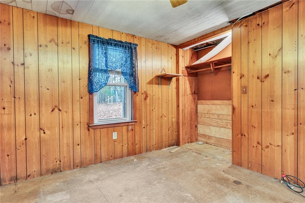 Single Family Residence at 119 Breakheart Hill Road, West Greenwich, photo 21 of 30