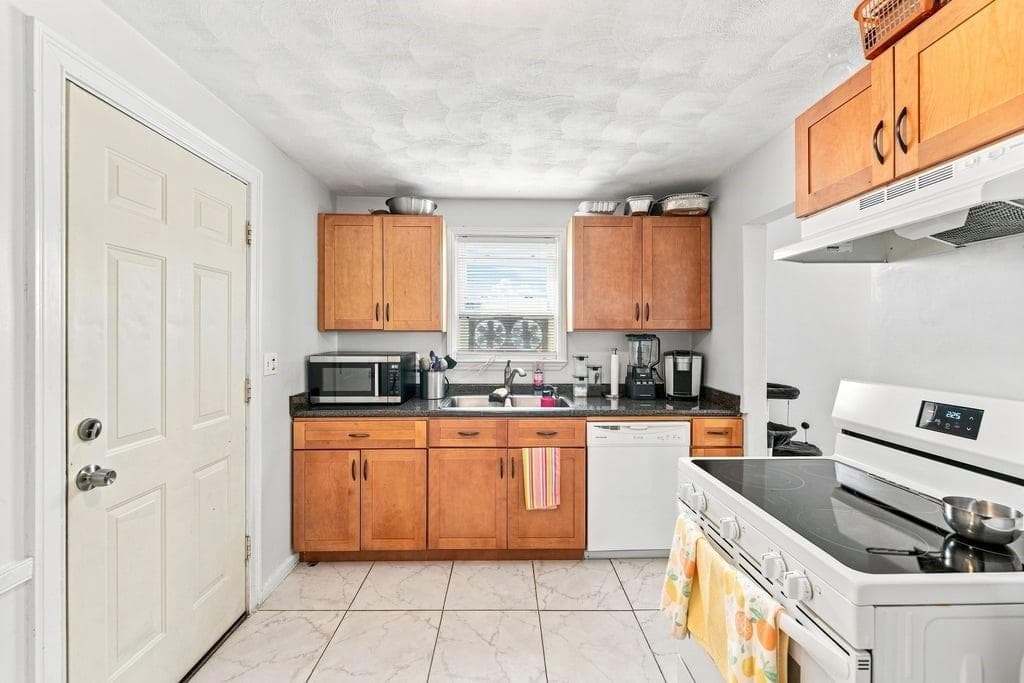 41 Rochambeau Avenue photo 34