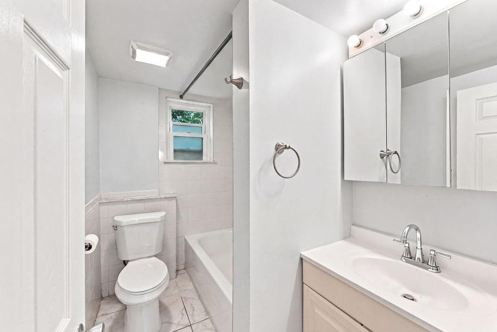 41 Rochambeau Avenue photo 40
