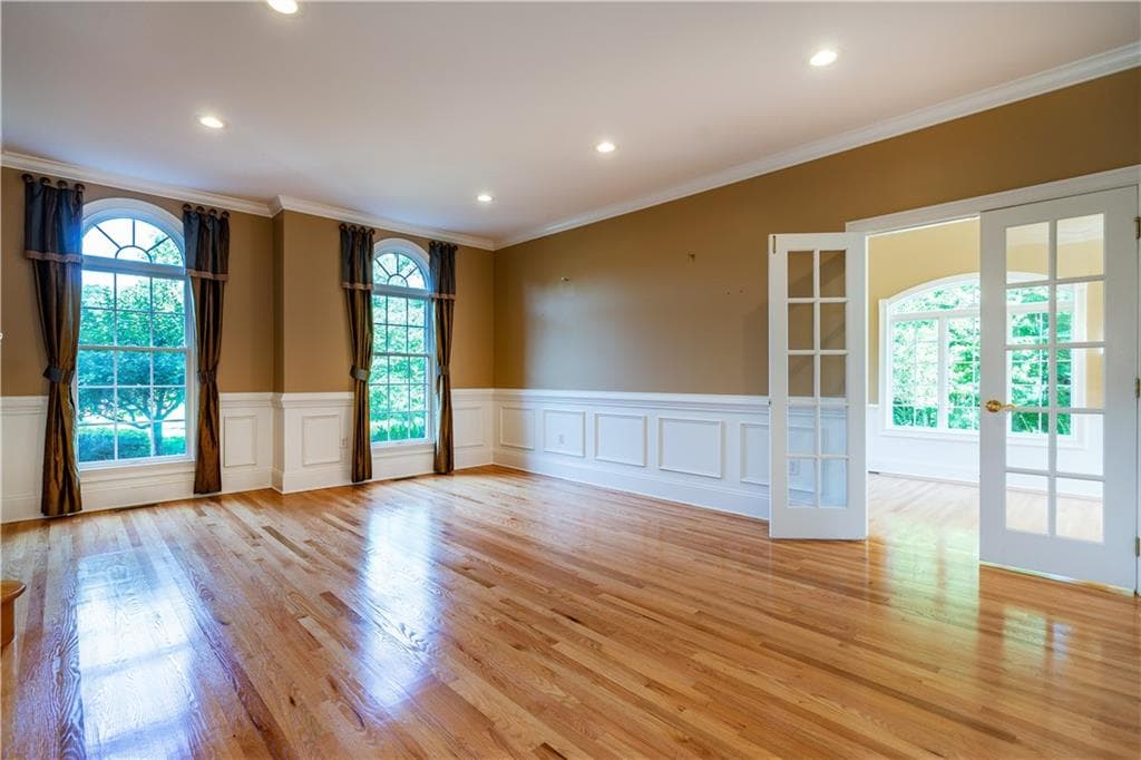 Single Family Residence at 5 Lenihan Lane, East Greenwich, photo 22 of 50