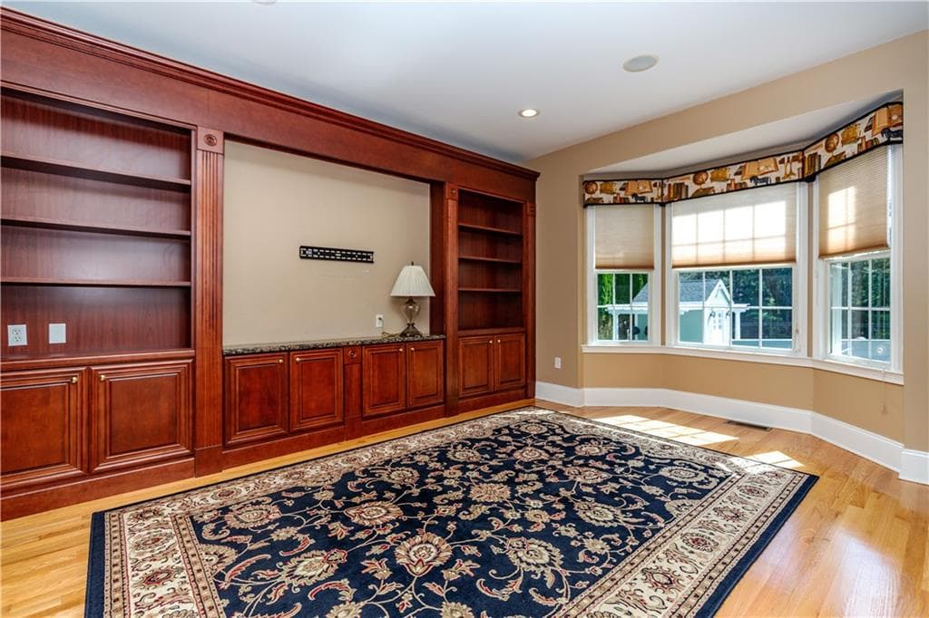 Single Family Residence at 5 Lenihan Lane, East Greenwich, photo 20 of 50
