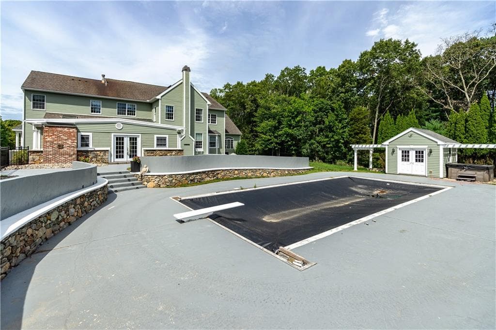 Single Family Residence at 5 Lenihan Lane, East Greenwich, photo 45 of 50
