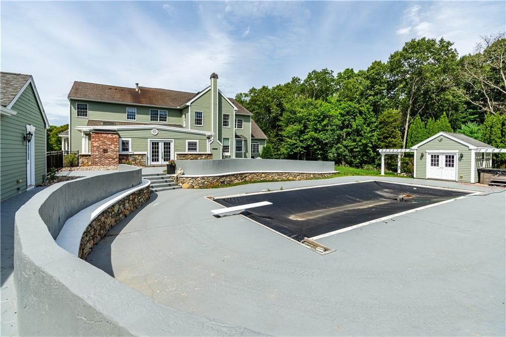 Single Family Residence at 5 Lenihan Lane, East Greenwich, photo 44 of 50