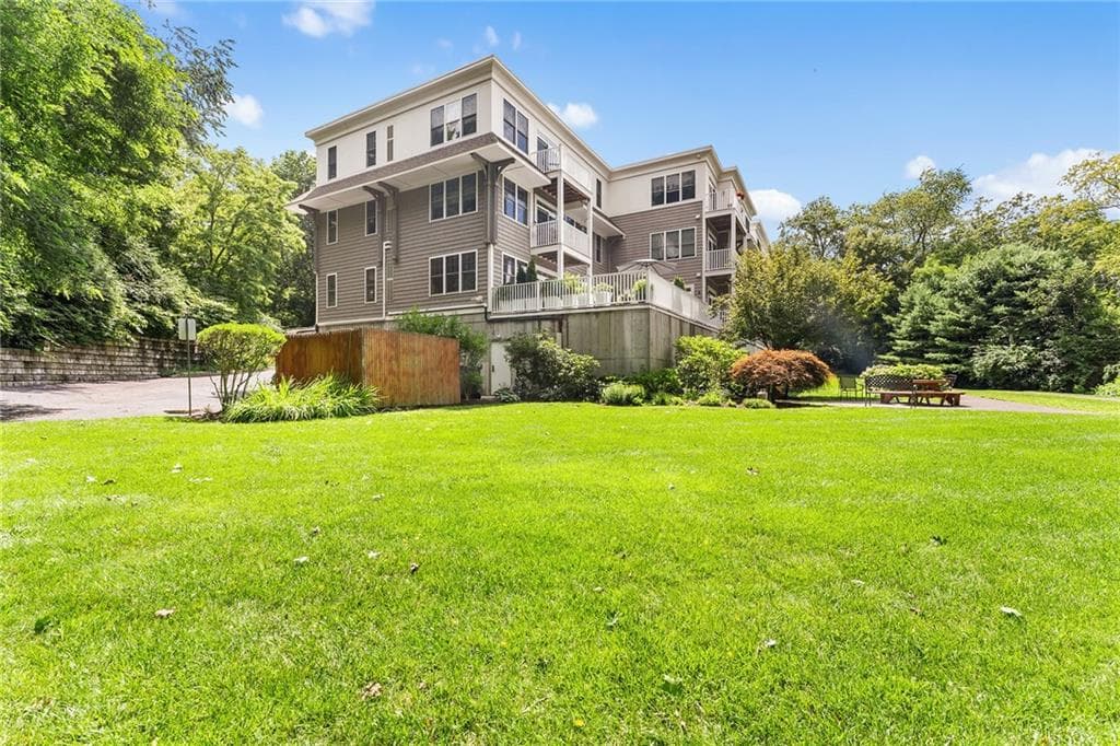 Condominium at 301 Church Street UNIT 108, South Kingstown, photo 27 of 31