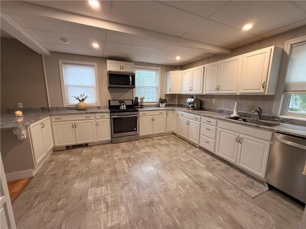 1289 Cranston Street photo 3