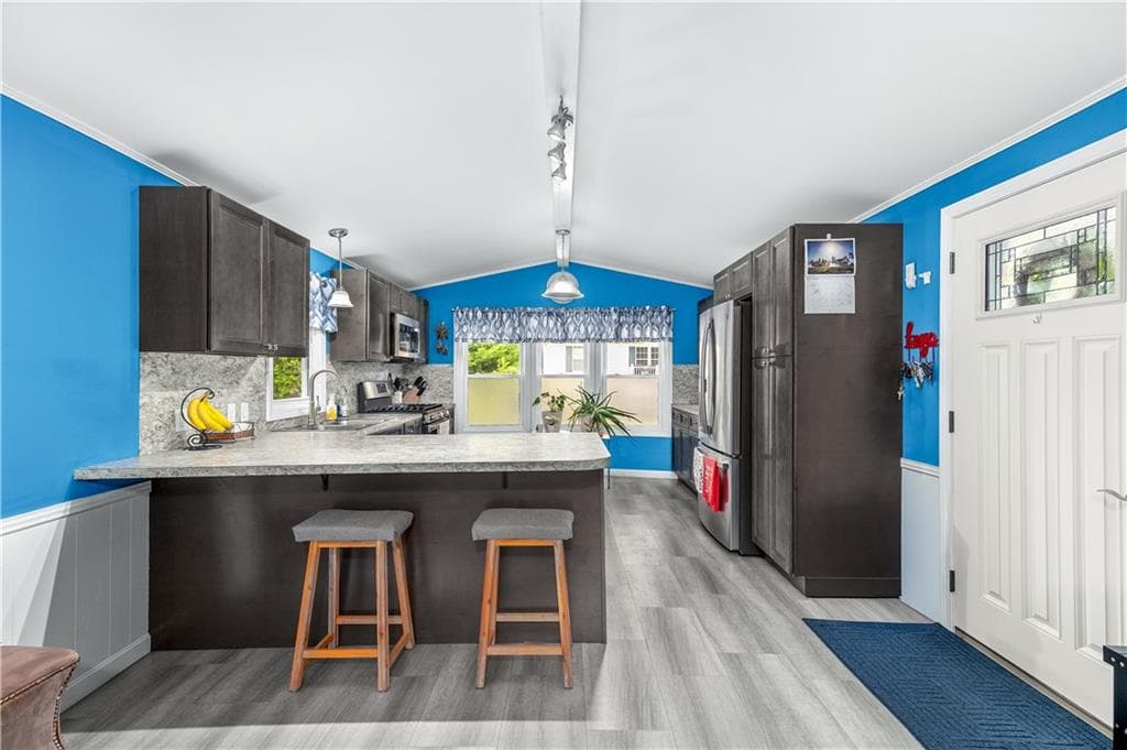 464 #103 Gardiner Road photo 6