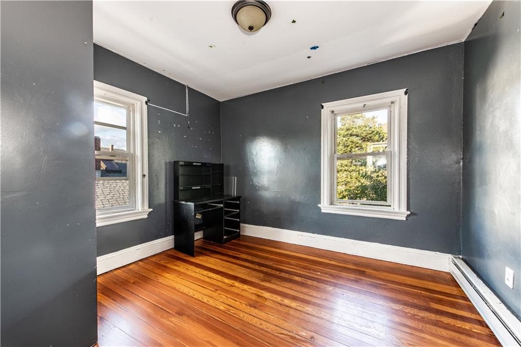 Single Family Residence at 31 Grosvenor Avenue, Providence, photo 7 of 14