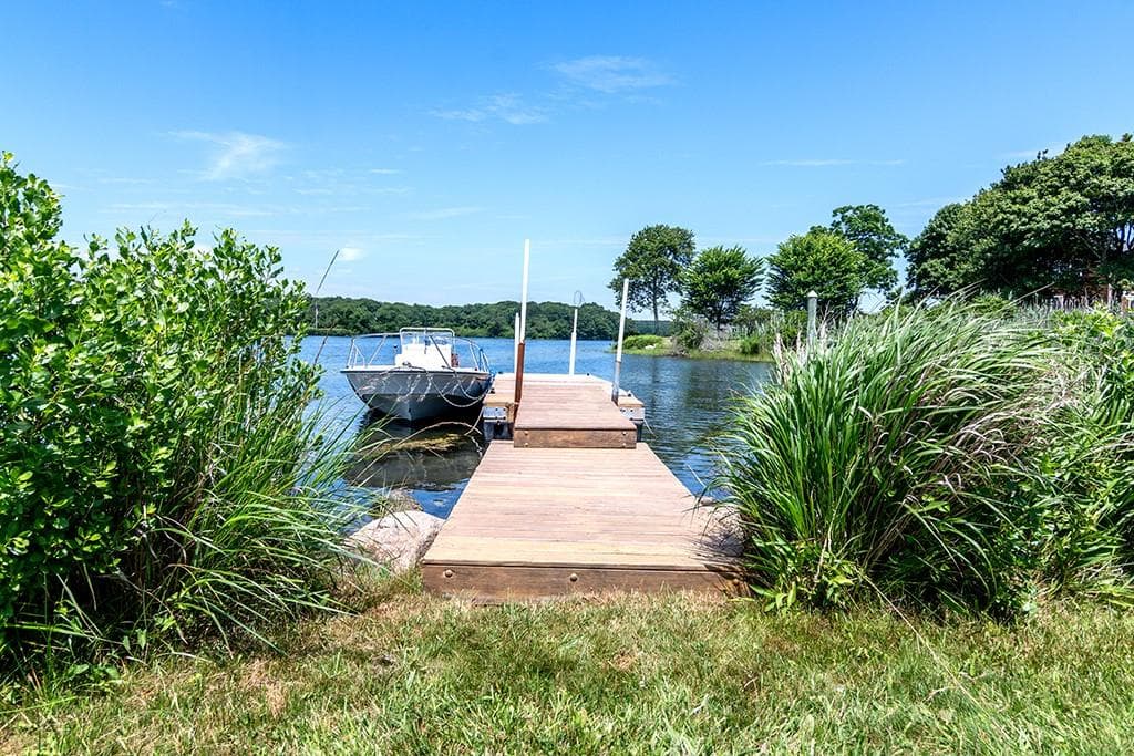 Single Family Residence at 65 Sheldon Point Road, South Kingstown, photo 7 of 33