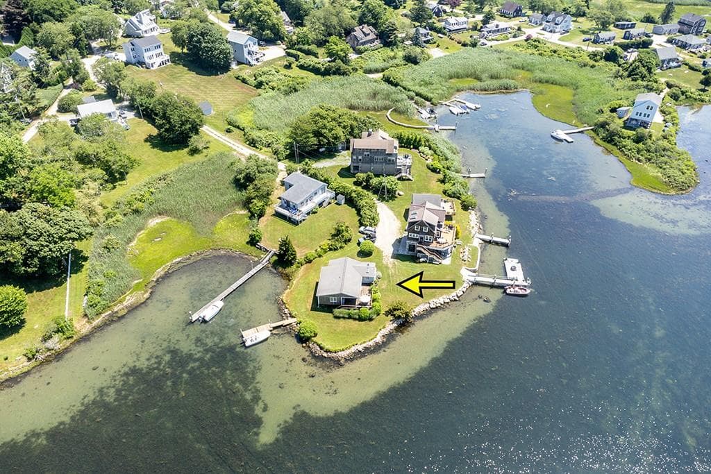 Single Family Residence at 65 Sheldon Point Road, South Kingstown, photo 5 of 33