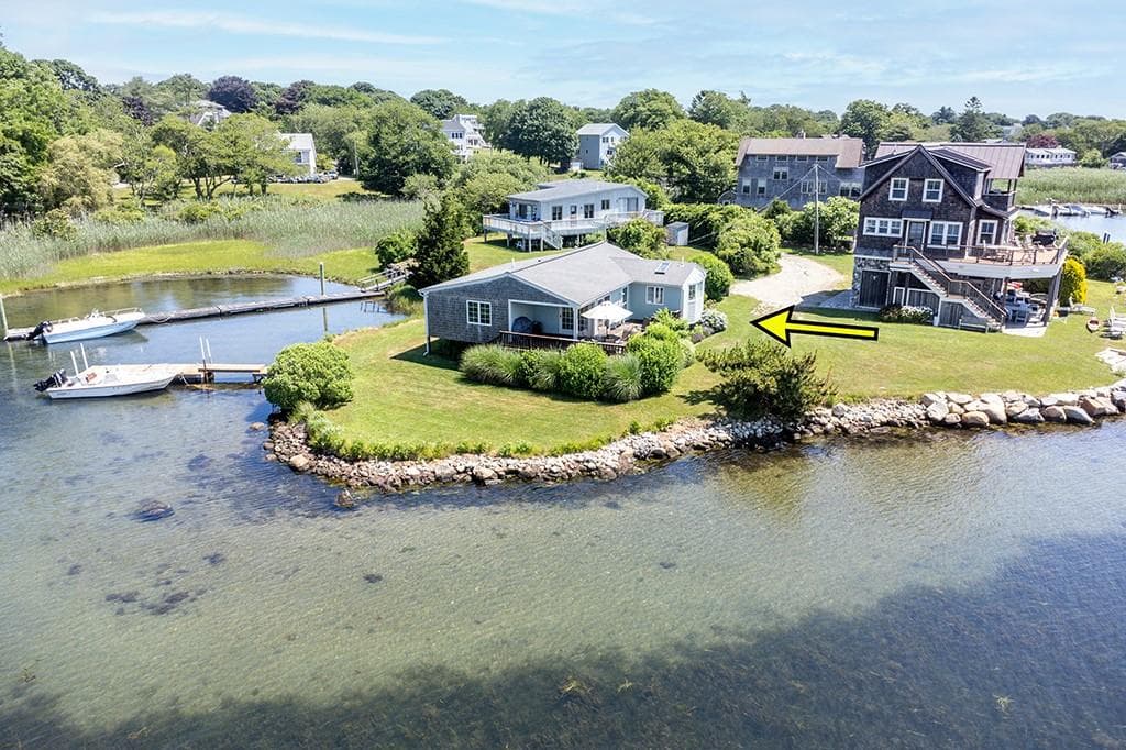 Single Family Residence at 65 Sheldon Point Road, South Kingstown, photo 4 of 33