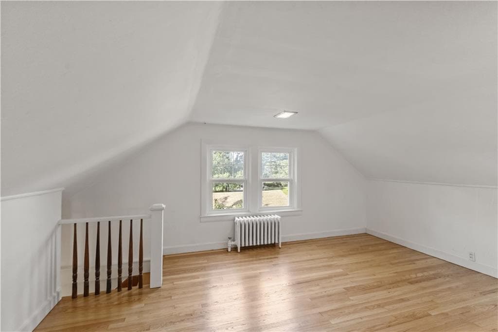 90 Hilltop Road photo 13