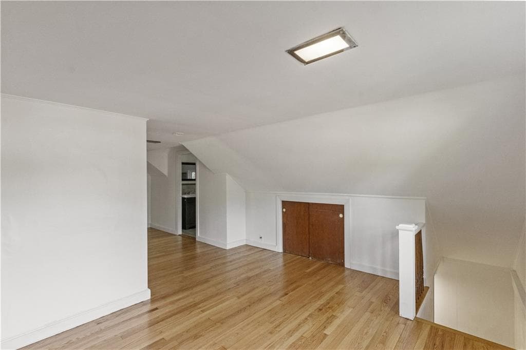 90 Hilltop Road photo 12