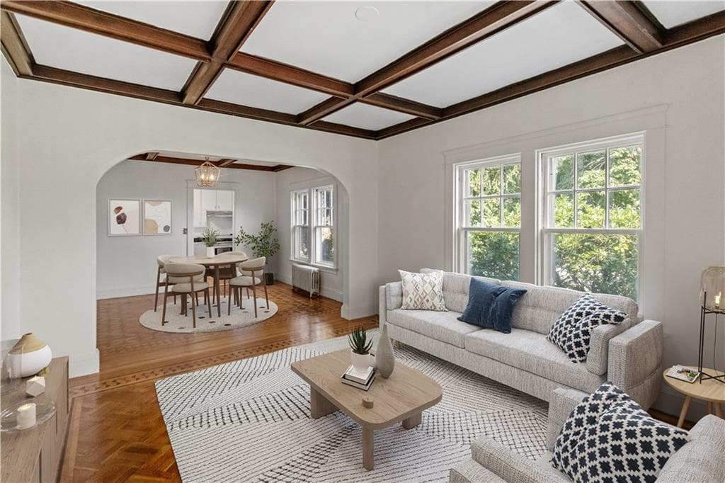 90 Hilltop Road photo 4